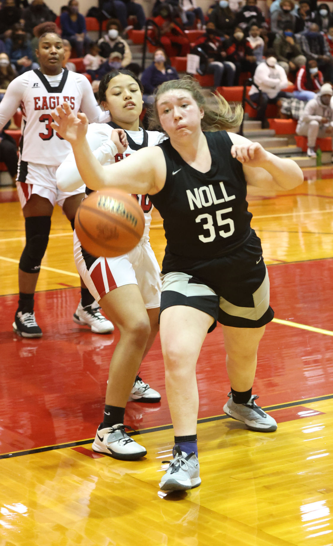 Bishop Noll and Lake Station 2A Lake Station sectional semifinal